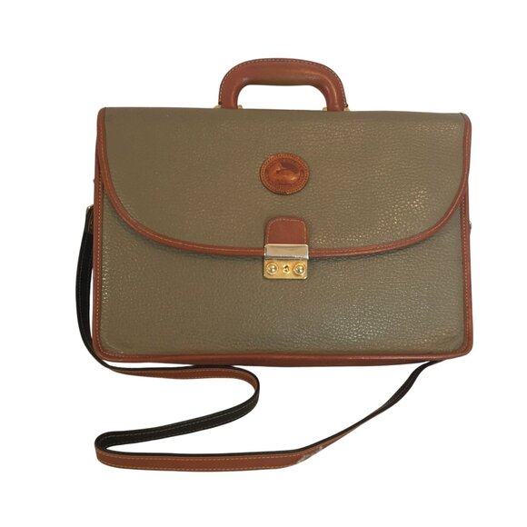 Dooney & Bourke Handbags - VTG Dooney & Bourke Womens Olive Green All-Weather Leather Messenger Bag